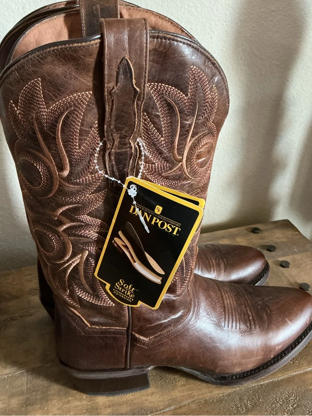 Dan Post Cottonwood Men's Leather Cowboy Boots/ size: 9 D